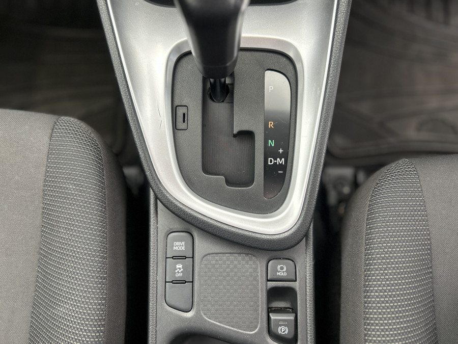 2021 Toyota Yaris Cross MXPB10R GX SUV Image 16