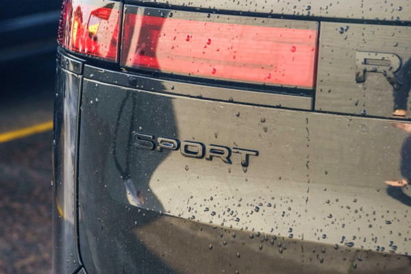 2025 Land Rover Range Rover Sport L461 D350 Dynamic HSE SUV image 11