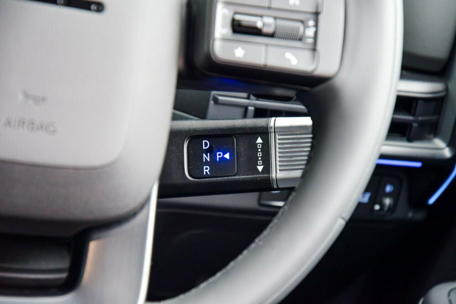 2026 Hyundai Santa Fe Hybrid MX5.V2 Calligraphy 7 seat SUV Image 16