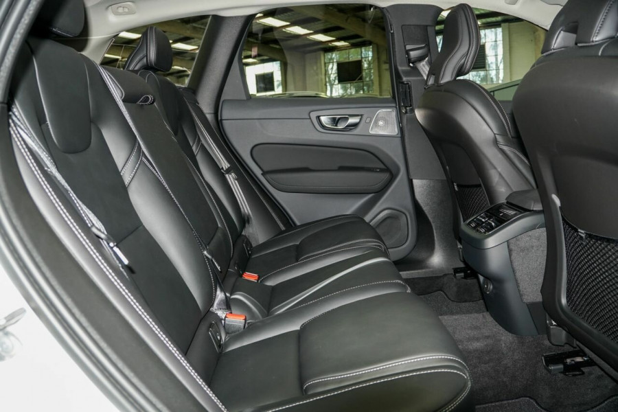 2025 MY26 Volvo XC60 UZ Ultra B5 Dark SUV Image 7