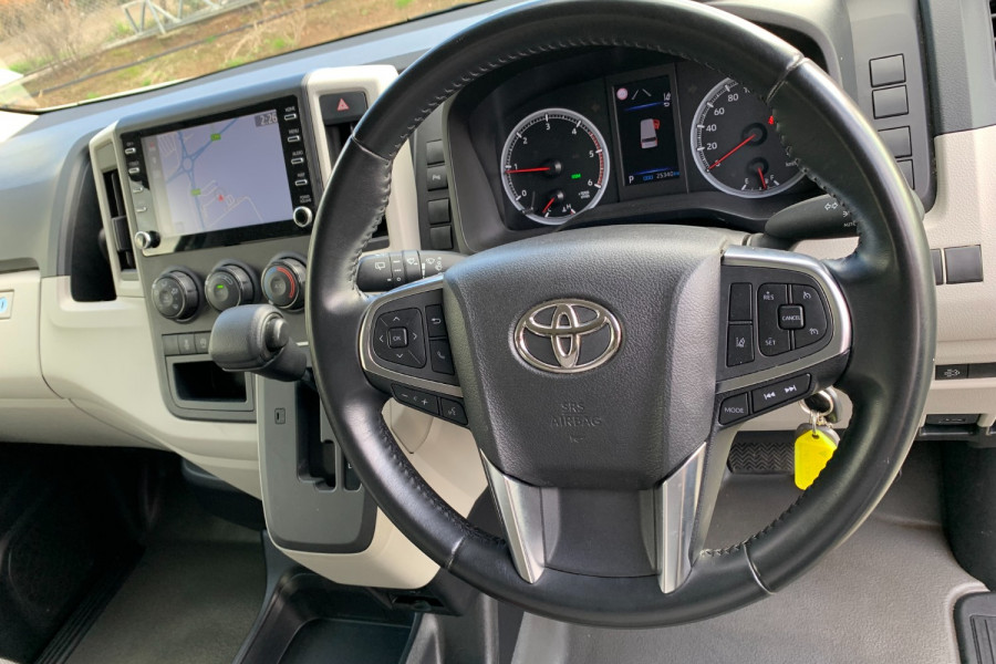 2020 Toyota Hiace GDH300R Van Image 19
