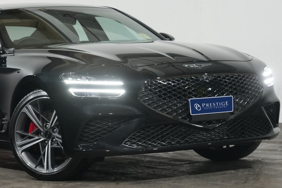 2025 Genesis G70 3.3t Sport Lux Sedan Image 2