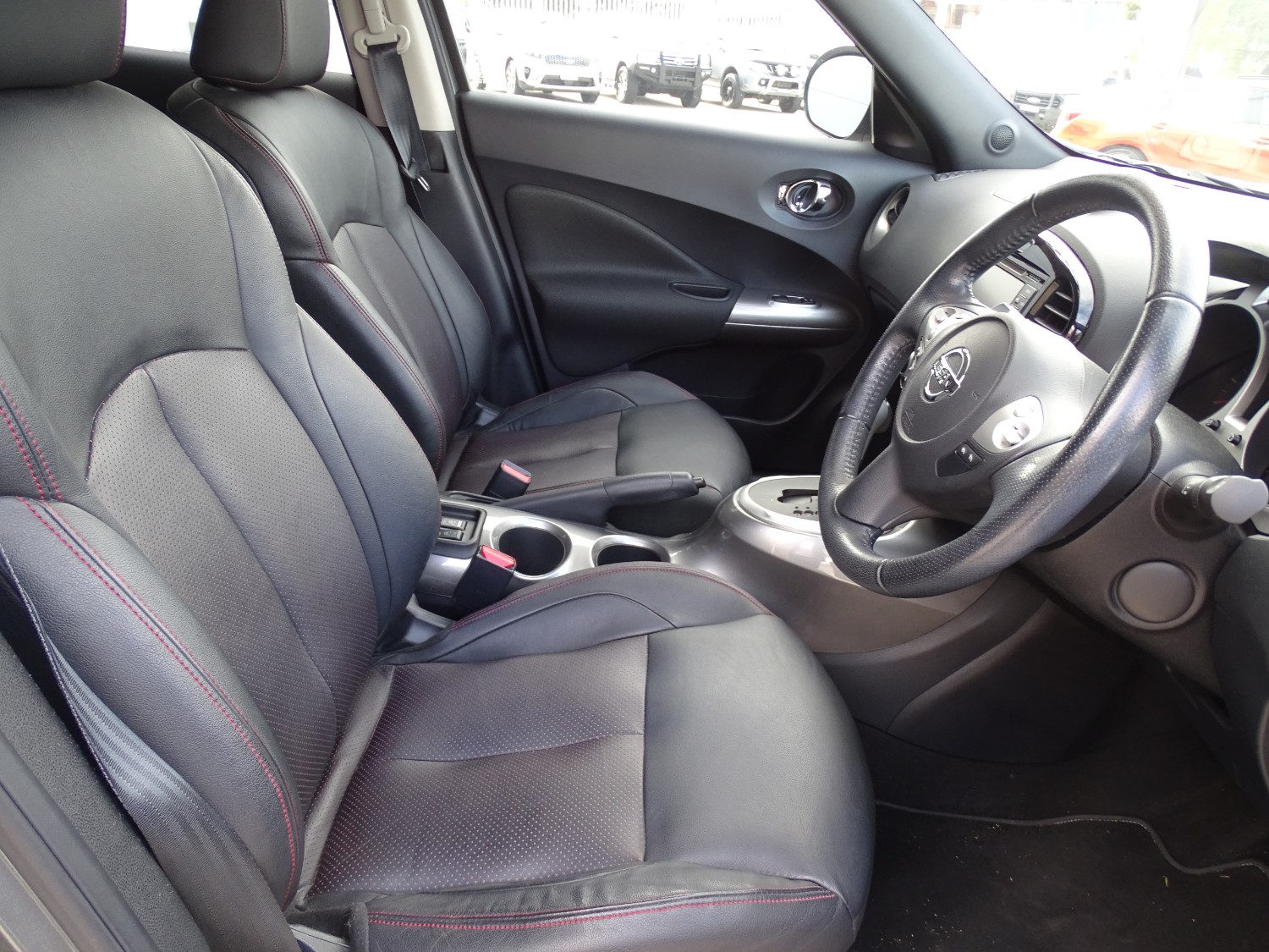 2014 Nissan JUKE F15 Ti-S Hatch Image 10