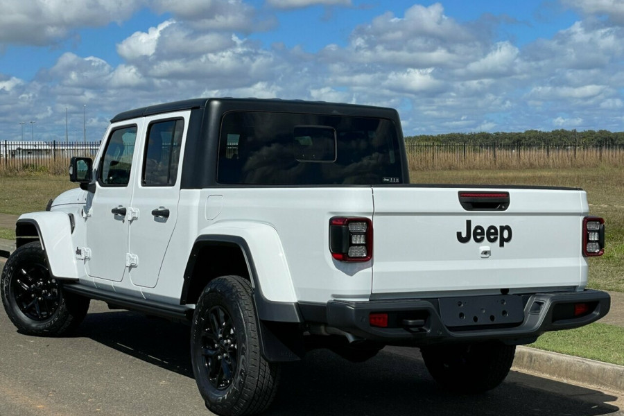 2023 Jeep Gladiator JT Night Eagle Pickup Image 6