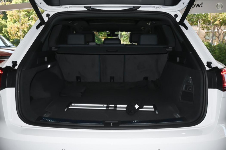 2025 Volkswagen Touareg RC 210TDI R-Line SUV