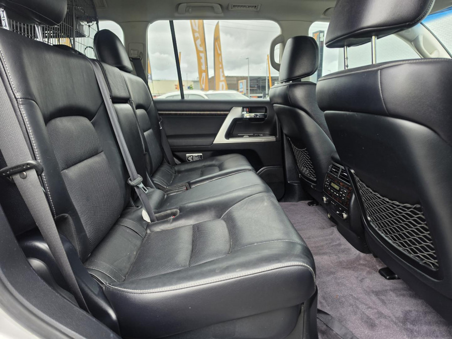 2012 MY10 Toyota LandCruiser VDJ200R Sahara SUV Image 15
