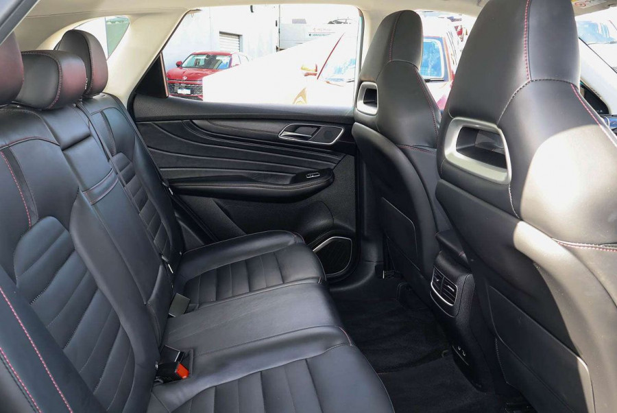 2022 MG HS SAS23 Essence SUV Image 10