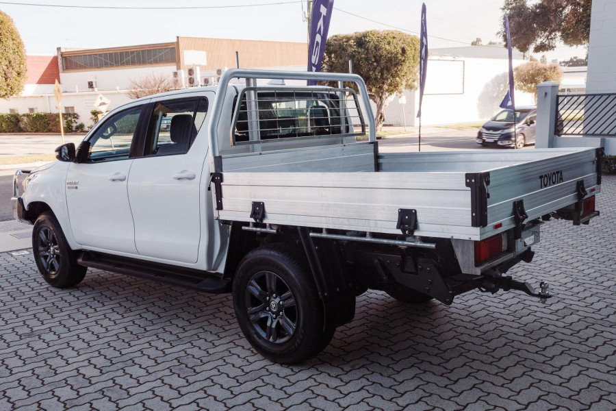 2023 Toyota HiLux GUN126R SR Cab Chassis Image 5