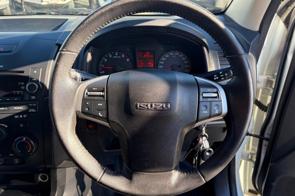 2015 Isuzu D-MAX  SX Cab Chassis Image 14