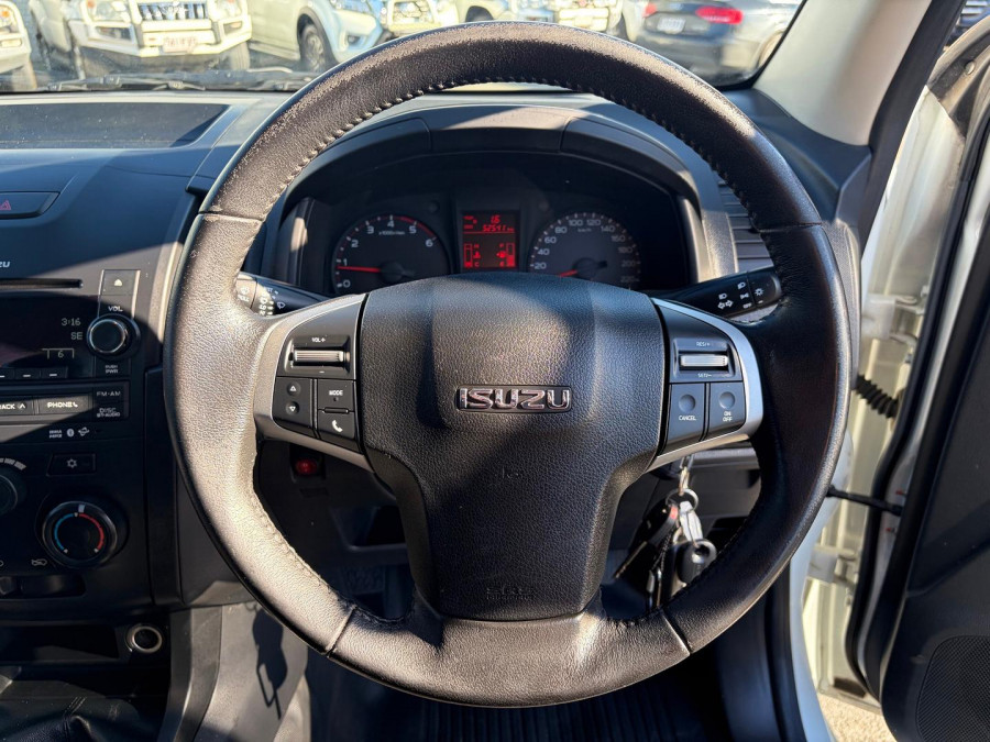 2015 Isuzu D-MAX  SX Cab Chassis Image 14