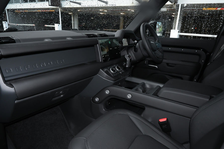 2025 MY25.5 Land Rover Defender L663 110 D350 X-Dynamic SE SUV