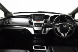 2012 Honda Odyssey 4th Gen Luxury Wagon Image 5