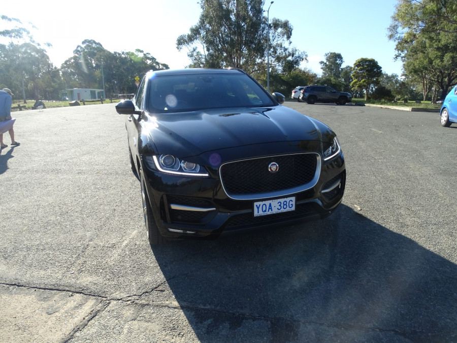 2017 Jaguar F-PACE X761 R-Sport SUV Image 2