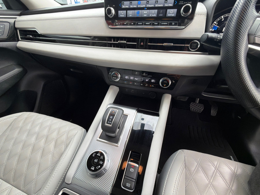 2021 MY22 Mitsubishi Outlander ZM Exceed SUV Image 19