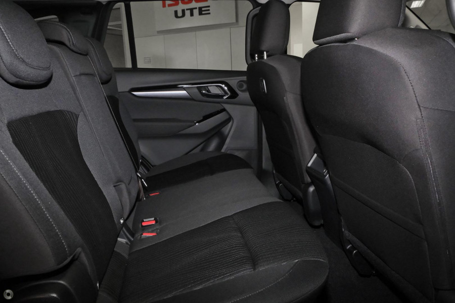 2025 Isuzu MU-X RJ LS-U SUV Image 9