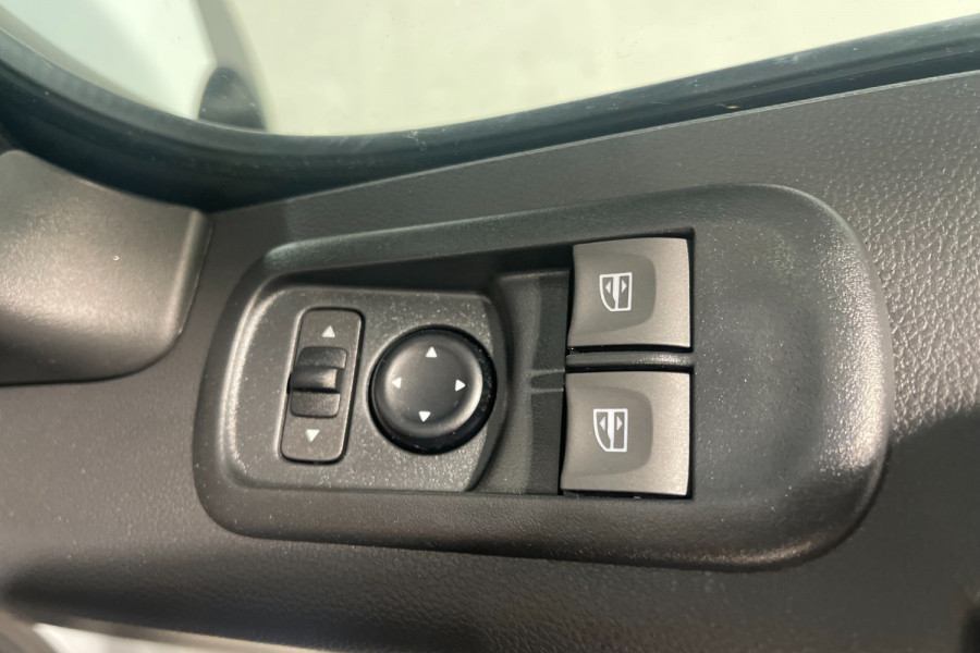 2024 Renault Master X62 Phase 2 Pro 110kW Van Image 18