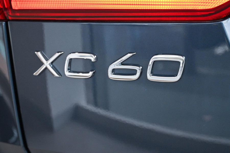 2026 Volvo XC60 UZ Ultra B5 Dark SUV Image 11