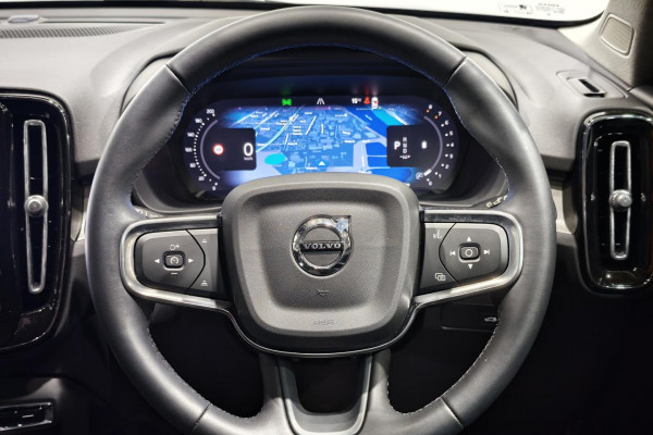 2025 Volvo XC40 XZ Plus B4 SUV Image 37