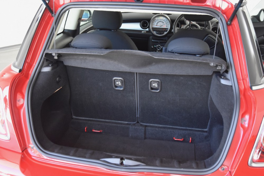 2012 Mini Hatch R56 LCI Cooper Hatchback Image 19