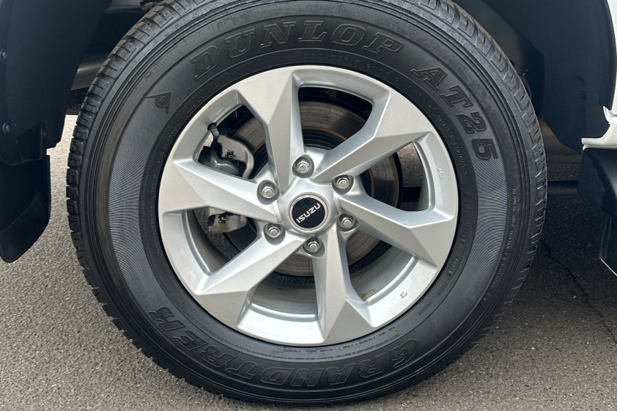 2023 MY24 Isuzu MU-X RJ LS-M SUV Image 14