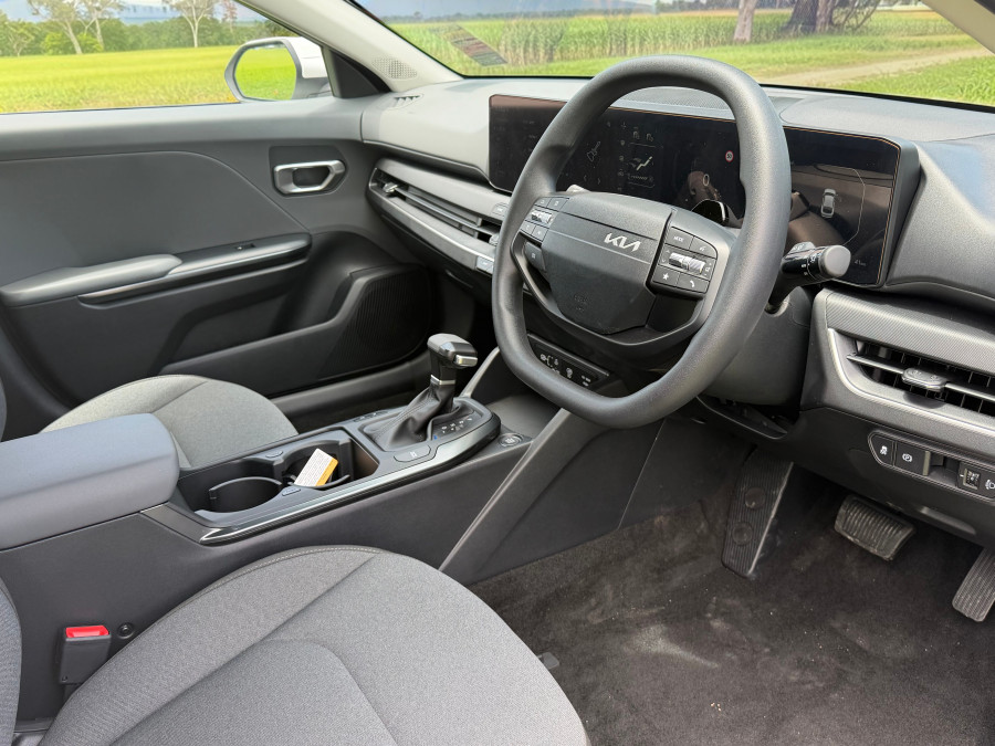 2025 Kia K4 CL4m Sport Sedan Image 7