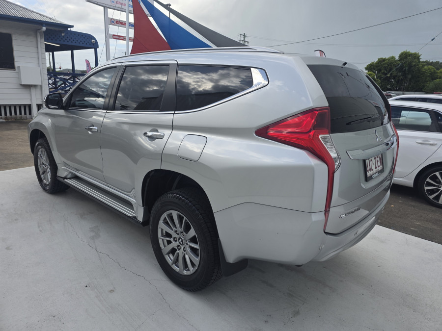 2019 Mitsubishi Pajero Sport QE GLX SUV Image 5