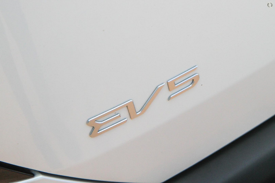 2026 Kia EV5 OVc Air Standard Range SUV Image 11