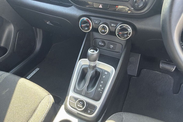 2019 Hyundai Venue QX Active SUV Image 14