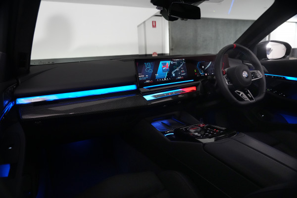 2025 BMW M5 Touring SUV Image 34