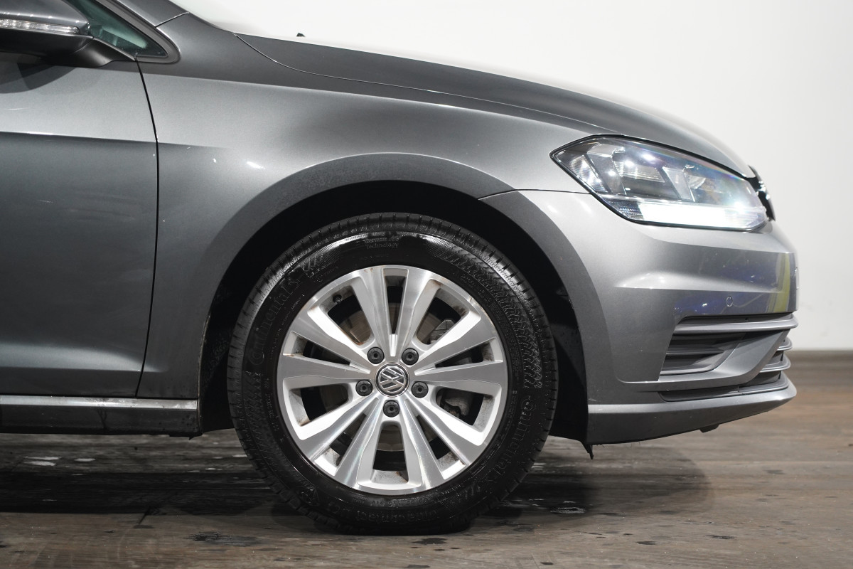2018 Volkswagen Golf 110 Tsi Trendline Hatch Image 5