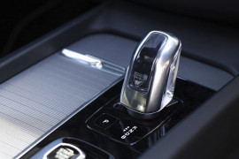 2018 Volvo XC60 UZ  T8 R-Design Suv