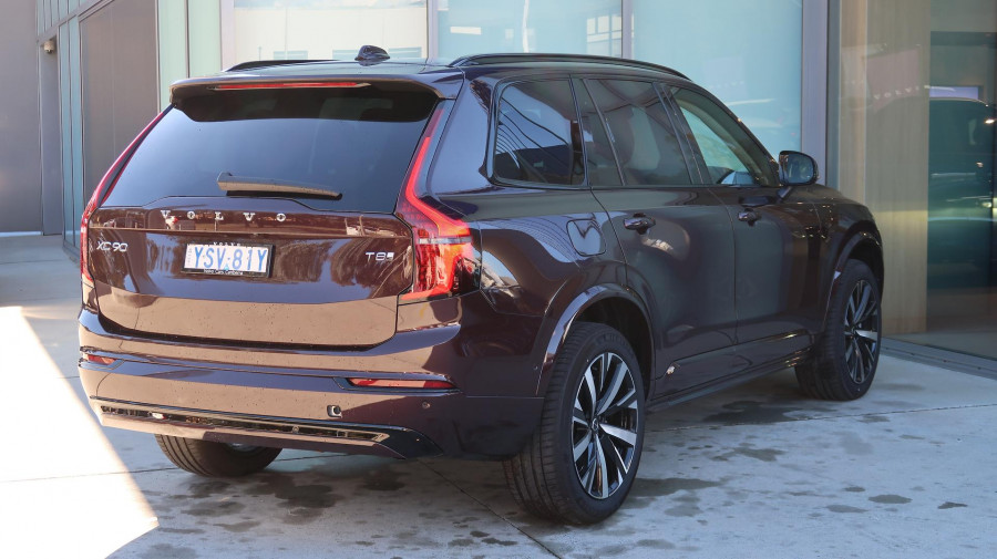 2025 MY26 Volvo XC90 L Series Plus T8 Plug-in Hybrid Dark SUV Image 6