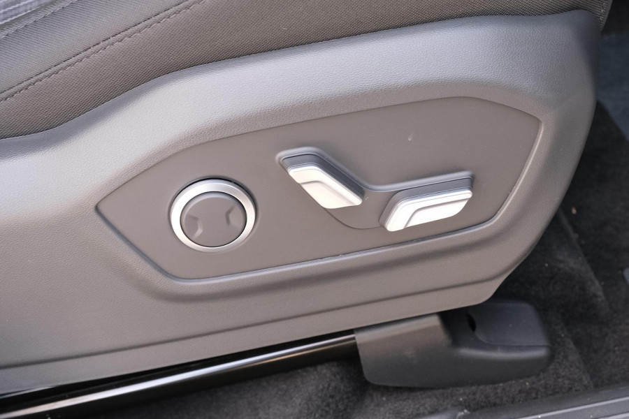 2026 Hyundai Santa Fe MX5.V2 Hybrid SUV Image 13
