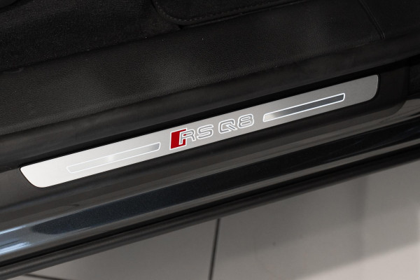 2025 Audi RS Q8 F1 SUV image 24
