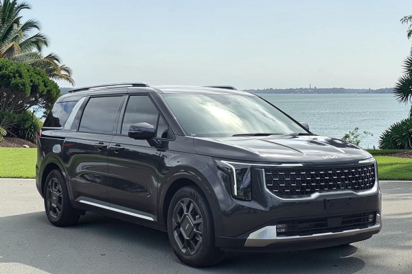 2026 Kia Carnival KA4 PE GT-Line HEV People Mover Image 1