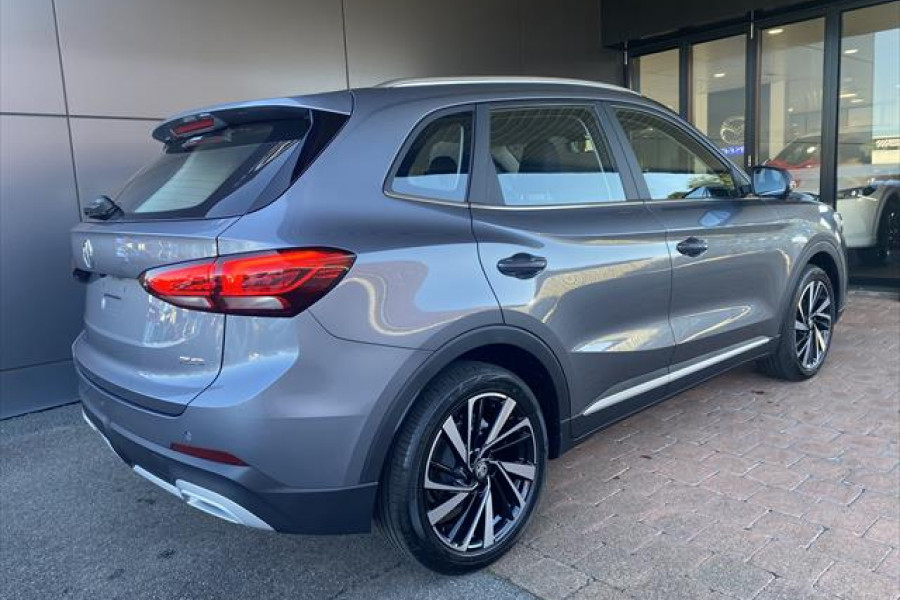 2025 MG ZS ZS32 Essence SUV Image 11