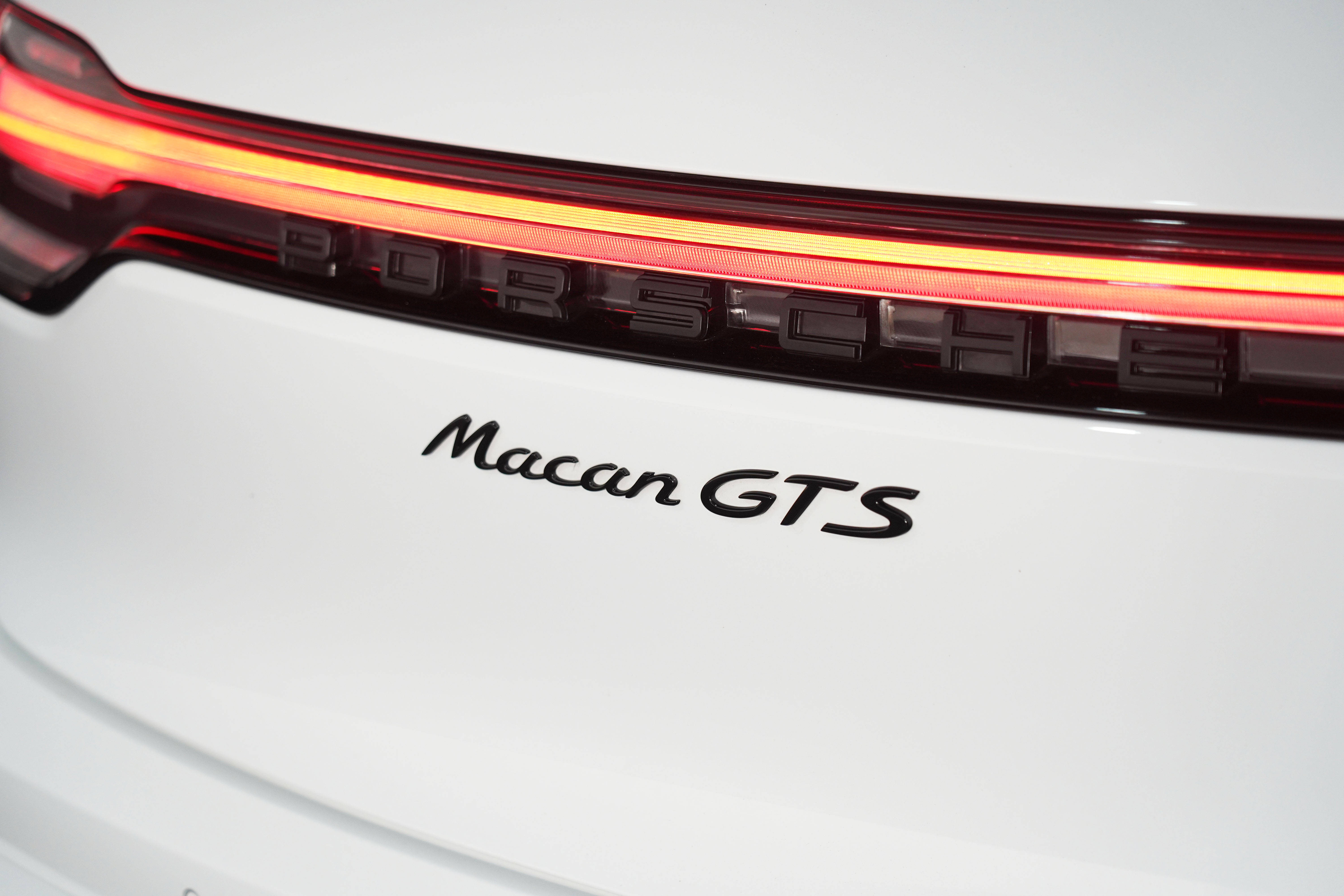 2022 Porsche Macan GTS SUV Image 18
