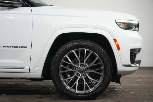 2024 Jeep Grand Cherokee Summit Reserve SUV Image 5