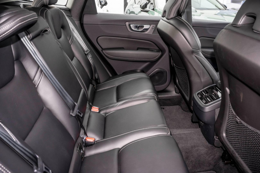 2023 Volvo XC60 UZ Ultimate B6 Dark SUV Image 9