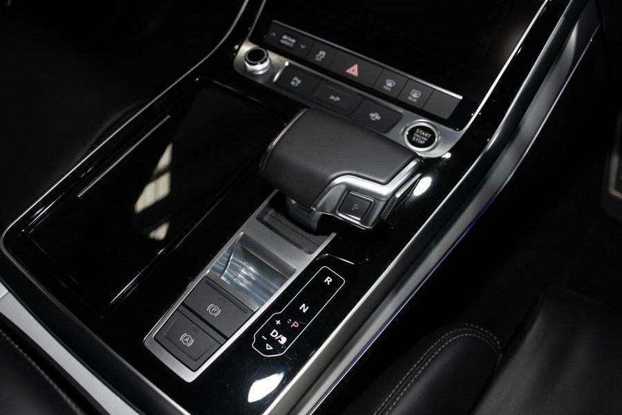 2021 Audi Q7 4M 55 TFSI S line SUV Image 18