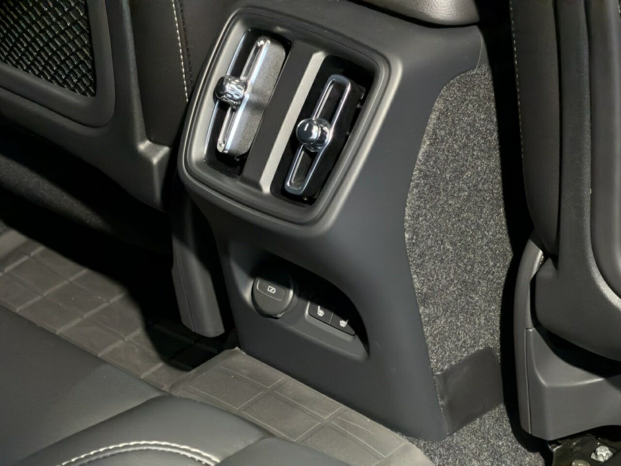 2026 Volvo XC40 XZ Plus B4 SUV Image 11