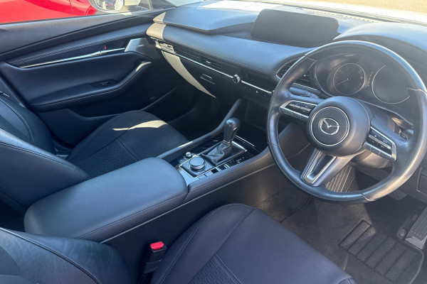 2019 Mazda 3 BP Series G25 GT Sedan Image 4