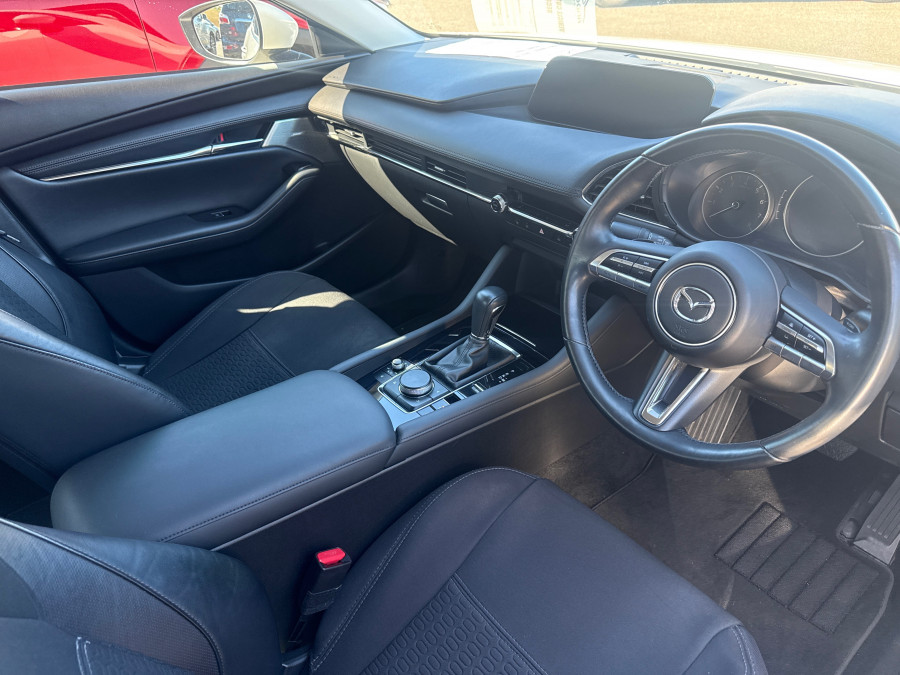 2019 Mazda 3 BP Series G25 GT Sedan Image 4