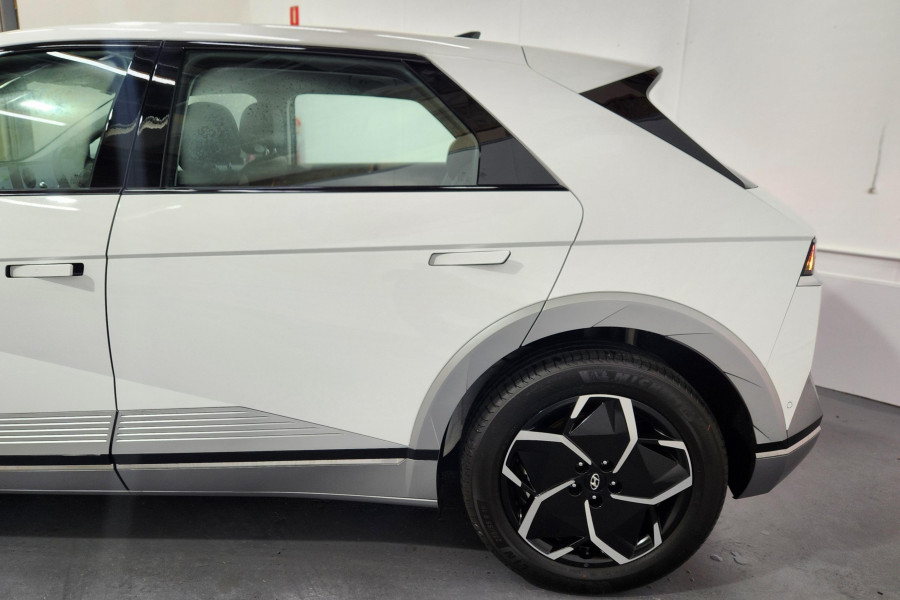 2024 Hyundai IONIQ 5 NE.V4  Wagon Image 9