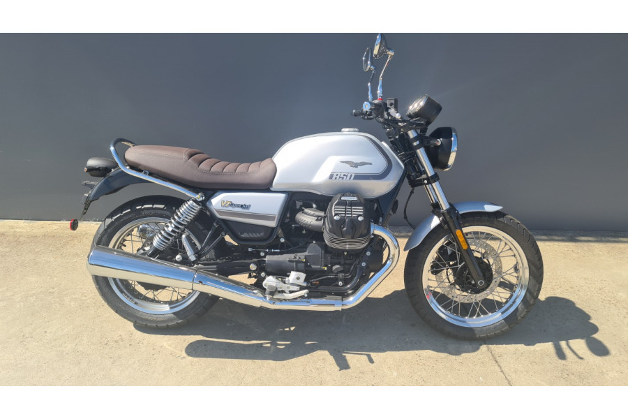 2021 Moto Guzzi V9  Special 850 Motorcycle