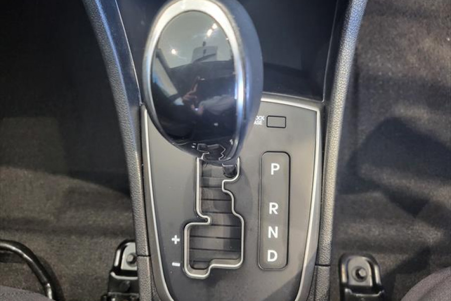 2017 Hyundai Accent RB5  Sport Hatch Image 16