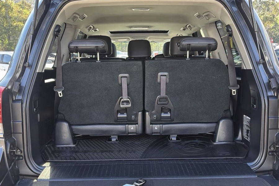 2019 Toyota LandCruiser VDJ200R VX SUV Image 28