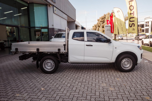 2024 Isuzu D-MAX RG SX High Ride Cab Chassis Image 17