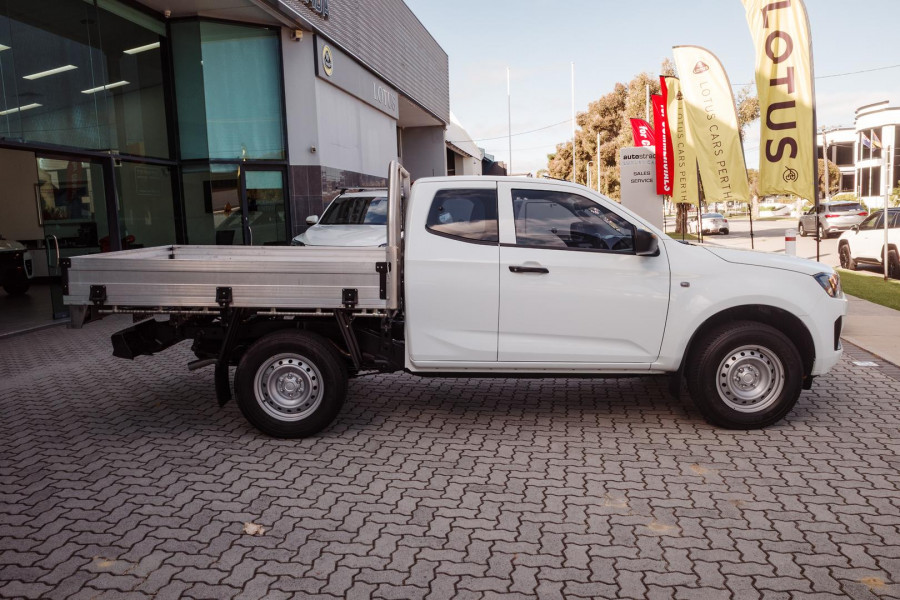 2024 Isuzu D-MAX RG SX High Ride Cab Chassis Image 17