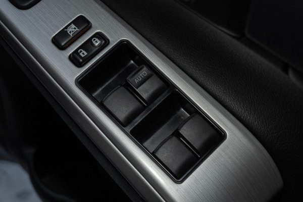2013 Toyota Camry Hybrid AVV50R HL Sedan Image 20
